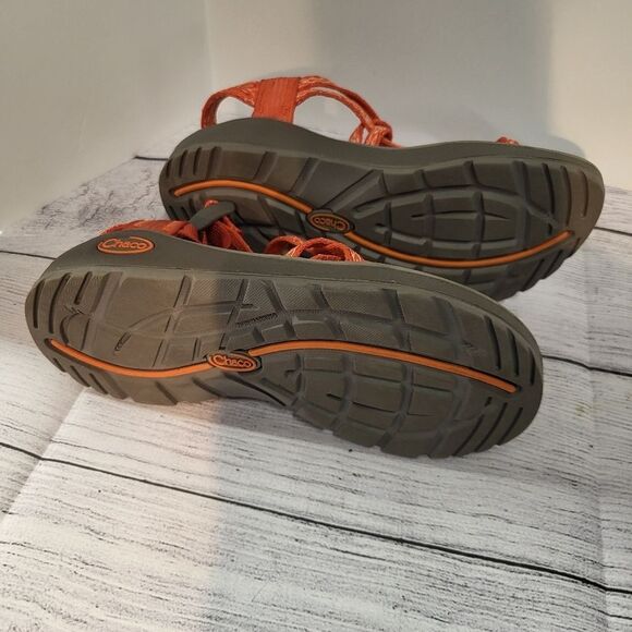 Chaco Womens Sandals Size 5 Orange Print Straps Gray Sole Adjustable  Closure‎ - Picture 7 of 8